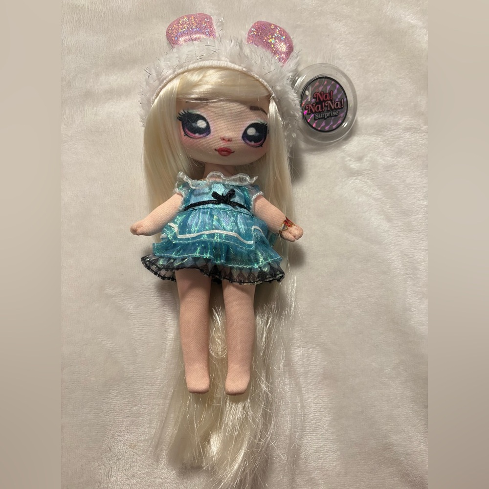Na! Na! Na! Surprise Glam Alice Hops Bunny Doll